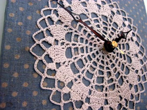 Crochet DIY Doily Clock