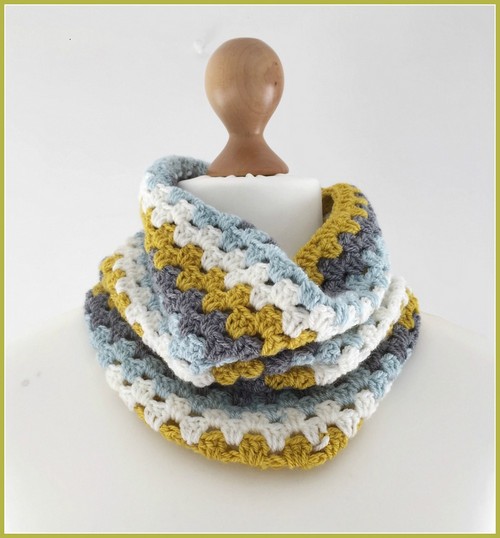 Crochet Granny Stripe Cowl