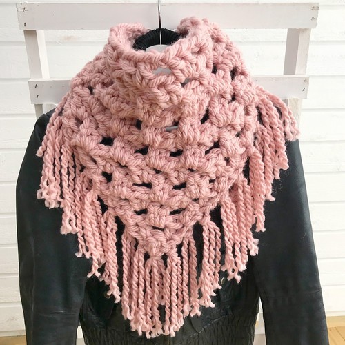 Crochet Chunky Tassels Shawl