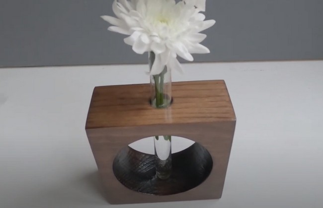 Amazing Vases Made Of Test Tubes And Wood