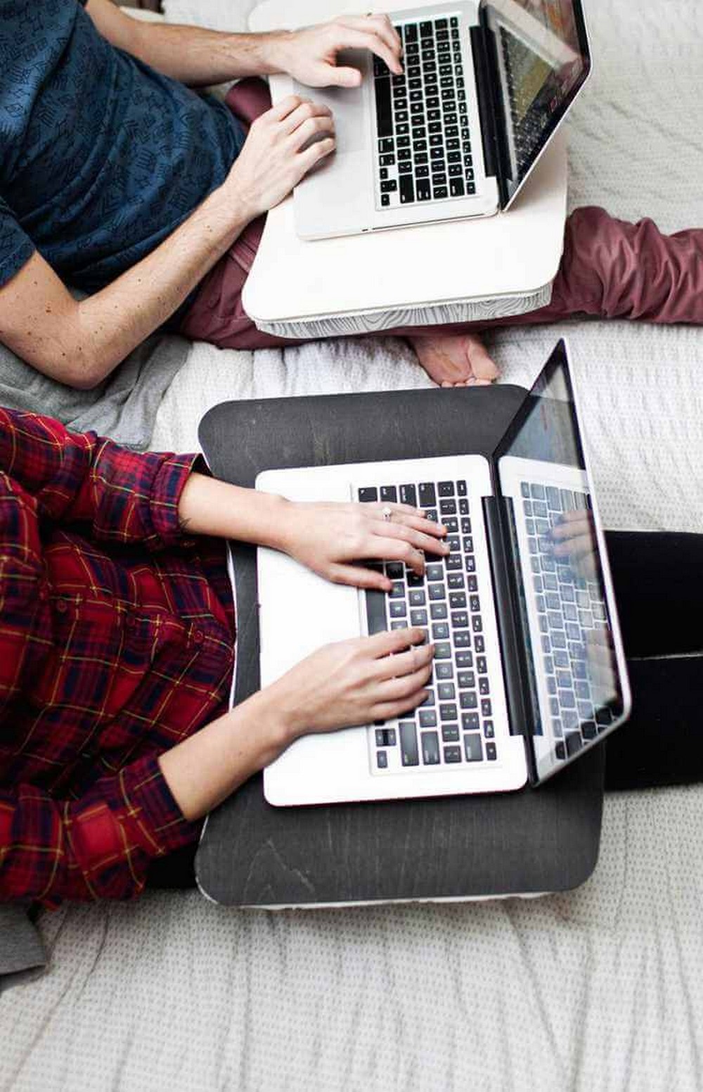 DIY Lap Desks (No Sewing Required)