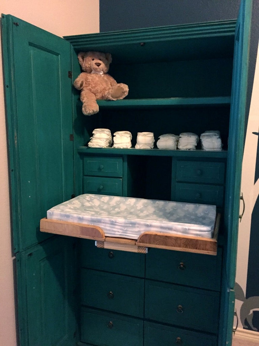 9 Free DIY Changing Table Plans For Newborns Care - DIYnCrafty