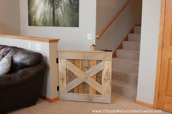 DIY Palette Wood Baby Gate