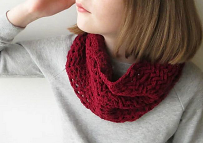 Spikelet cowl scarf