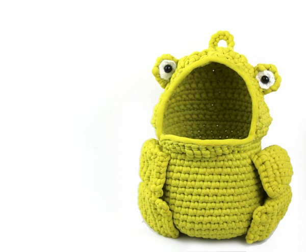 Crochet Frog Hanging Basket Pattern