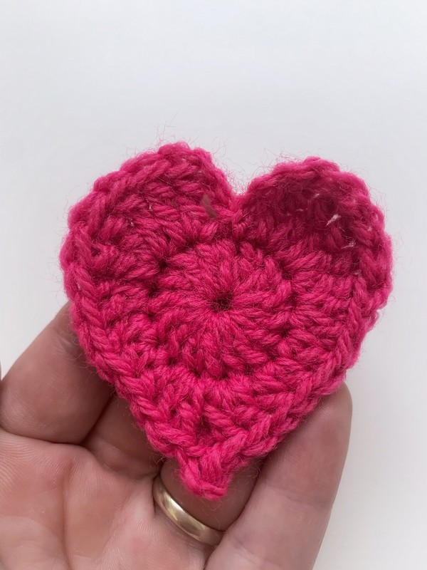 Crochet Simple Heart Appliqué Pattern