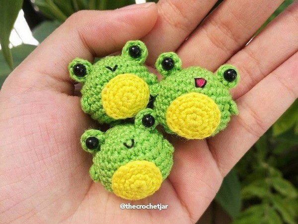 Tiny Froggy Amigurumi Pattern