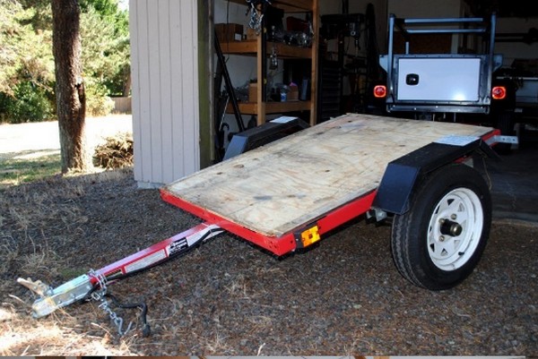 Heavy-Duty Freight Trailer