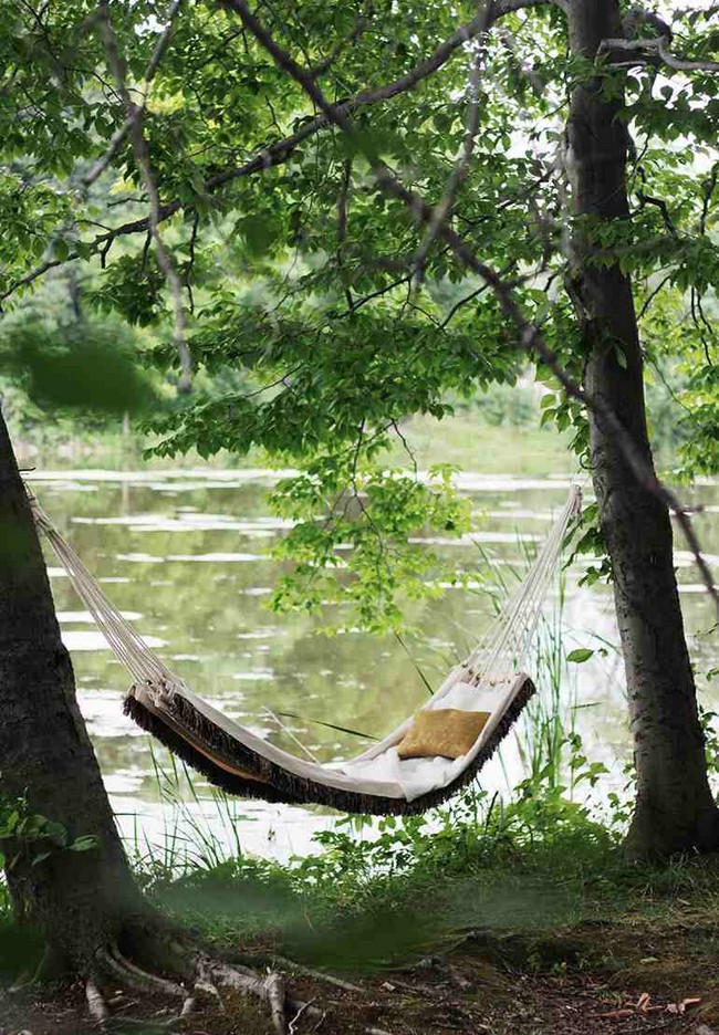 Cozy Do-It-Yourself Hammock