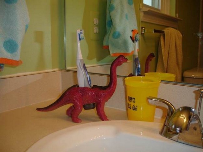 DIY Dinosaur Toothbrush Holder