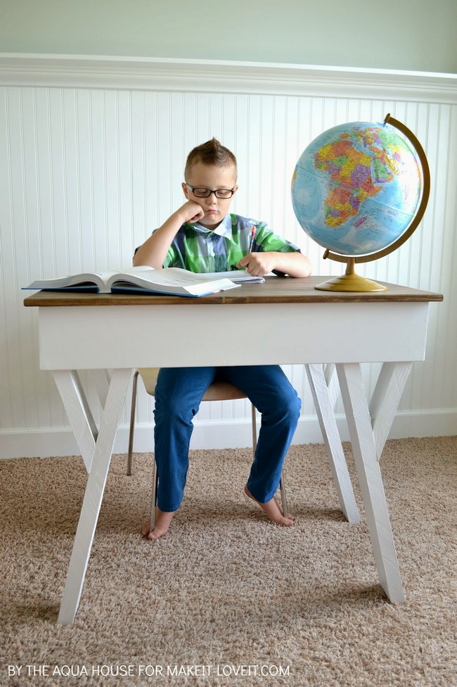 Modern Farmhouse Desk with Cubby