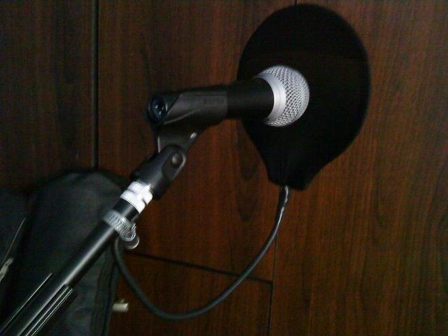 DIY Cheap Microphone Pop Filter