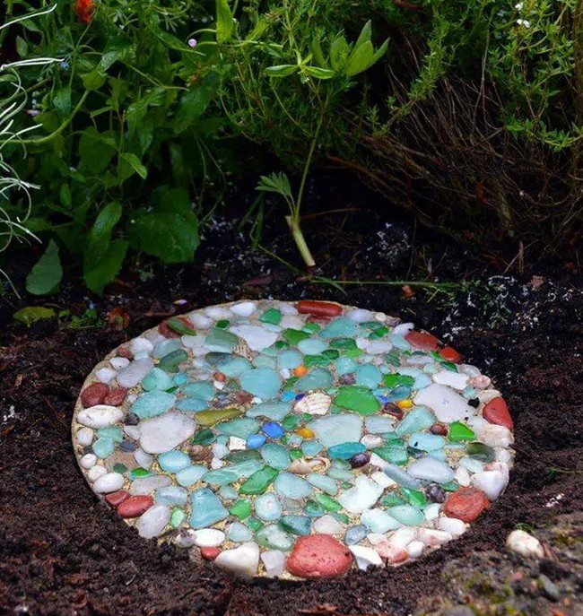 DIY Sea Glass Stepping Stone