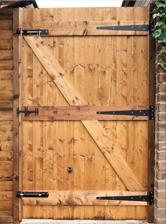 How To Build A Wooden Gate For Your Yard