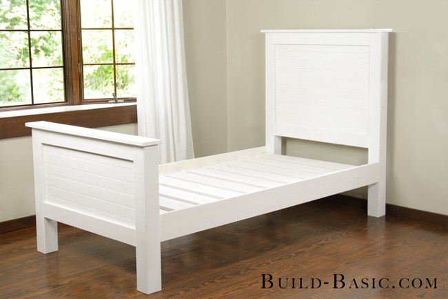 Beadboard double Bed