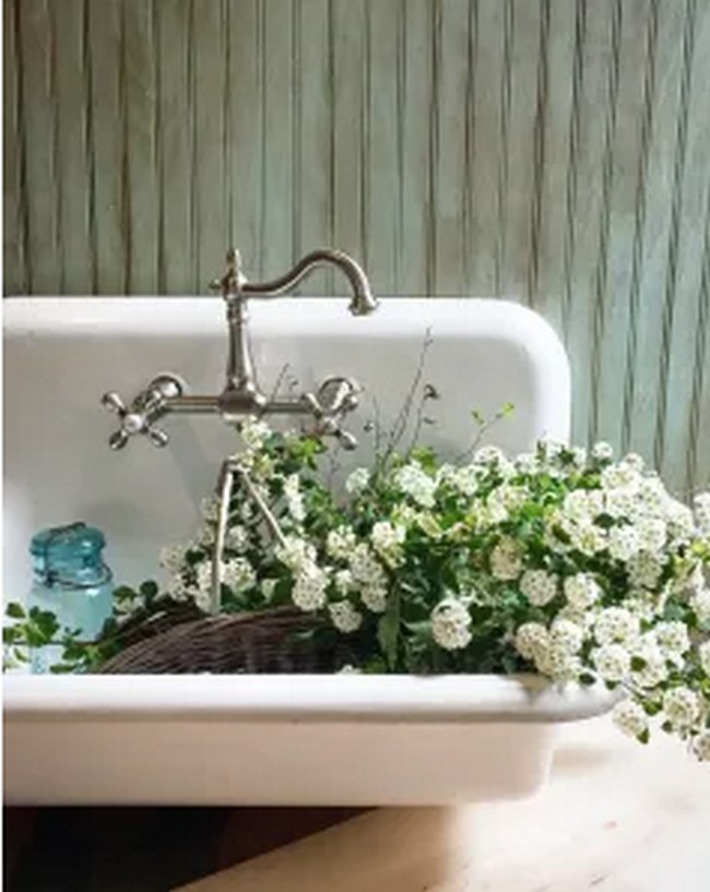 Antique Farm Sink Makeover