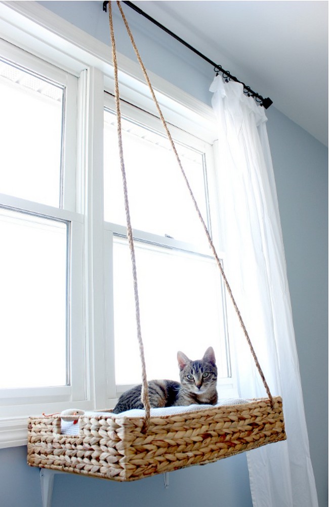 DIY Cat Perch Hanging Window Basket