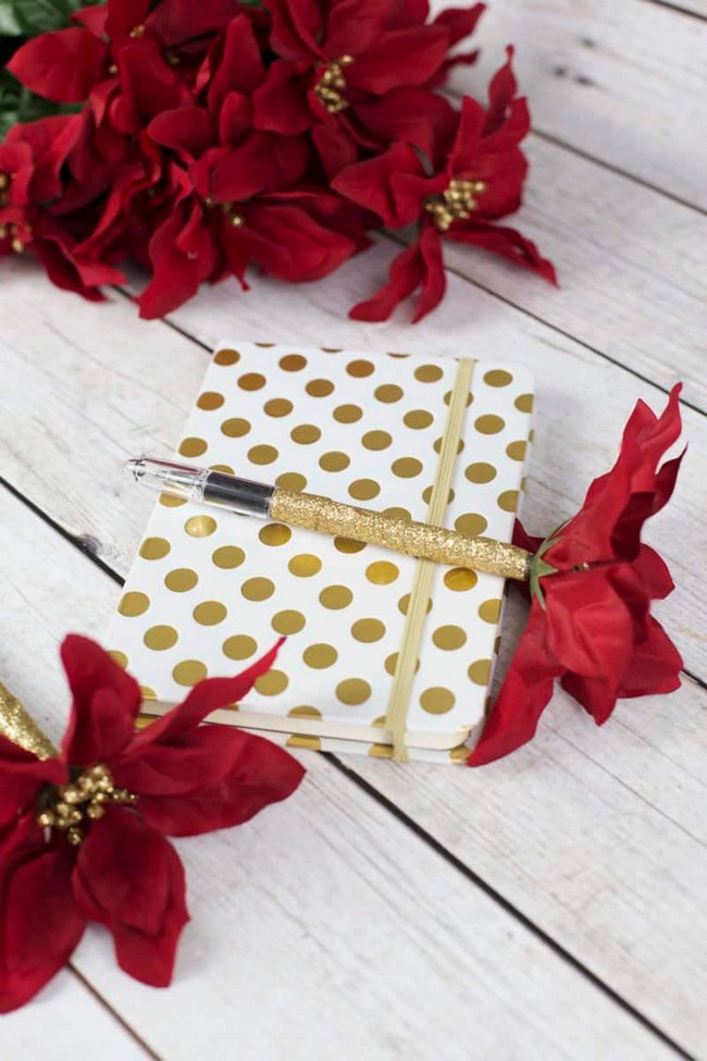 DIY Poinsettia Flower Pen